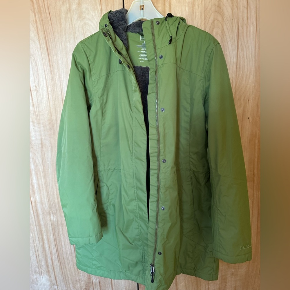 L.L. Bean Olive Green Women's Hooded Raincoat